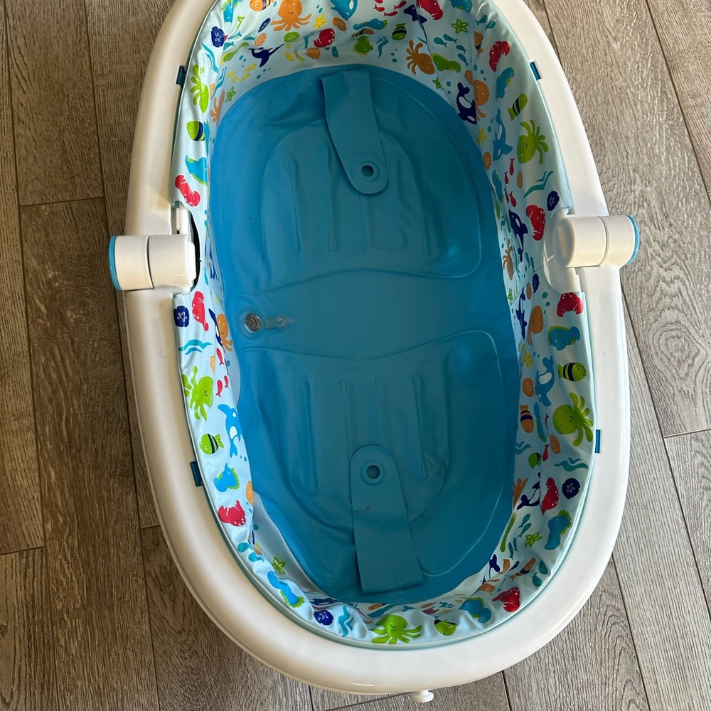 Summer foldaway bathtub